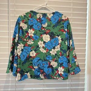 Zara Green Blue White Preppy Floral Bell Sleeve Modest High‎ Neck Blouse Size S thumbnail 7