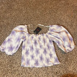 Levi's‎ Smocked Off Shoulder Top Puff Sleeve Blouse Lavender Floral L thumbnail 5