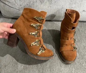 Jeffrey Campbell Climber Bootie Size 7.5 Brown Suede Ankle Bootie Brass Clips thumbnail 1