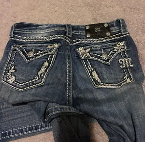 Miss Me Straight Jeans thumbnail 2