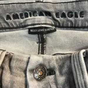American Eagle Women’s Gray Next Level Stretch Cargo Pants 6 Short Utility thumbnail 8
