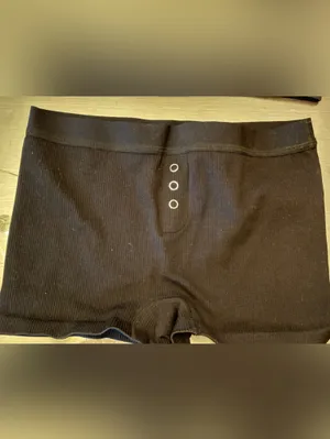 NWOT Ribbed Black Bralette & Boyshort Set with Snap-Ring Accents thumbnail 4