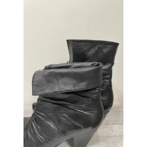 Earthies Montera Black‎ Leather Ruched Front Zip Ankle Boots Womens 7B Booties thumbnail 5