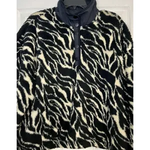 PacSun Zebra Print SzXL Cropped Sherpa Fleece Pullover – Black & Cream thumbnail 3