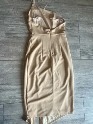 Perfection. Lulus Beige One Shoulder Dress XS Date Night thumbnail 10