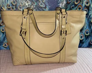 Vintage Coach Pale Yellow Beige Leather Double Handle Shoulder Bag thumbnail 1