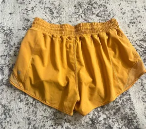 Lululemon Hotty Hot Shorts 2.5" thumbnail 2