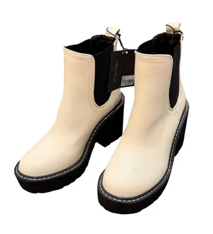 Forever 21 Cream Chelsea Platform Block Heel Ankle Boots NWT Size 7 thumbnail 1