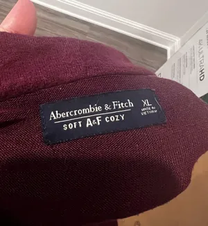 Abercrombie Sweater thumbnail 3