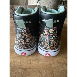 AIRWALK Black High Top Genuine Suede/ Canvas Sneakers Shoes for Girls Size USA 6 thumbnail 3