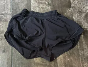 Lululemon Hotty Hot Short 2.5” thumbnail 1