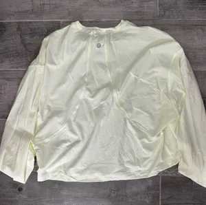 Lululemon Long Sleeve thumbnail 4