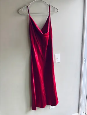Velvi Red Burgundy Satin Slip Dress Size 4 Sorority College Sexy Fall Holiday thumbnail 2