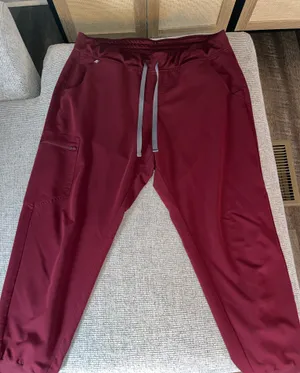 Women’s FIGS Zamora Jogger Scrub Pants thumbnail 1