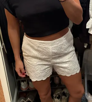 Zara Lace White Shorts thumbnail 1