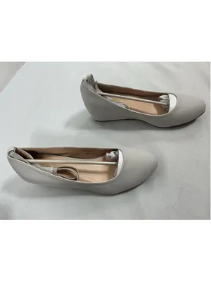 Womans New In Box Chase & Chloe Bobby Slip On Wedge Pumps Size 8 Nude thumbnail 2