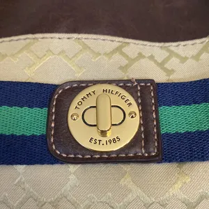 Tommy Hilfiger brown-tan tote bag thumbnail 3