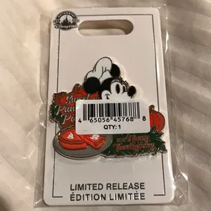 Thanksgiving Minnie Mouse pin Disney pins limited edition Walt Disney 2021 thumbnail 3