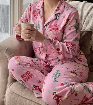 Holiday Time holiday pajamas in pink - Size XL thumbnail 1