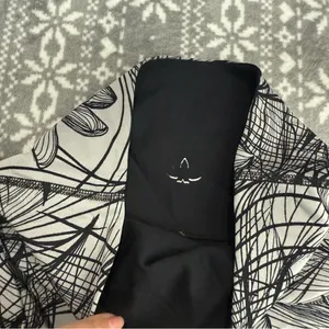 Beyond Yoga Flip It And Reverse It High Waisted Yoga Leggings Gray/Black thumbnail 6