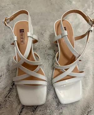 IDIFU White Patent Strappy Square thumbnail 1