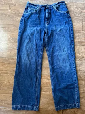 Relaxed Women's Blue Denim Jeans - Classic Casual Fit thumbnail 1
