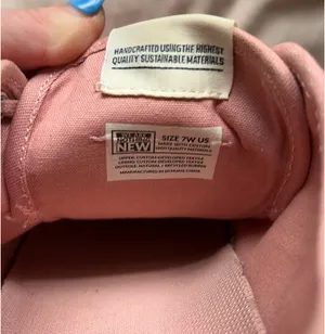 Nothing New Pink Low thumbnail 5