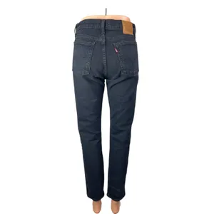 Levi's Wedgie Women's Blue Dark Wash High Waisted Straight Denim Jeans Size 26 thumbnail 2