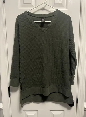 Women's Olive Green‎ Solid Waffle Knit Tunic by Lidy S/M thumbnail 1