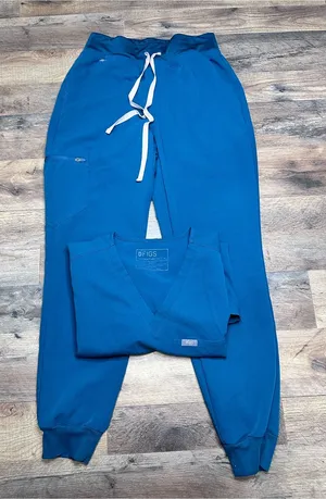 Figs Scrub Set Jogger Pants size S, blouse size M Color TURQUOISE thumbnail 1