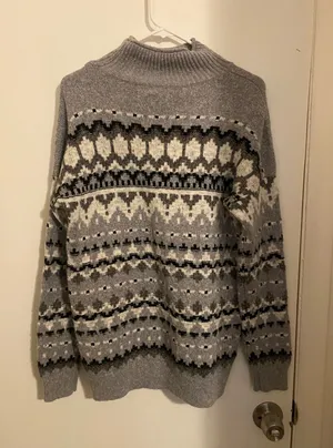 Abercrombie and Fitch Sweater thumbnail 1