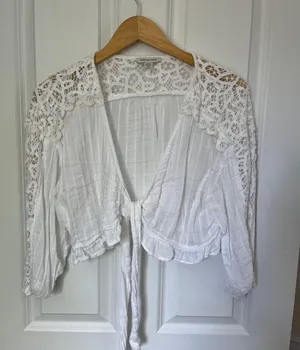 American Eagle Outfitters Blouse thumbnail 1