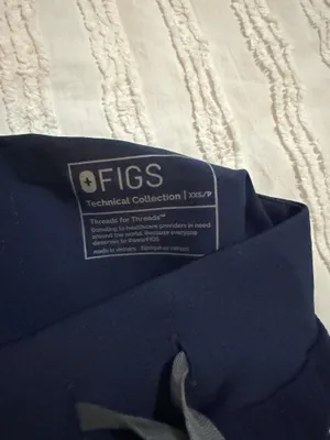 FIGS Scrub Jogger thumbnail 2