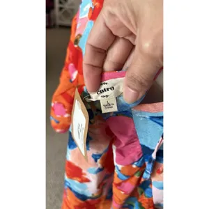 Entro NWT Watercolor Floral V-Neck Blouse Large Flutter Sleeve Tie Back Top New thumbnail 6