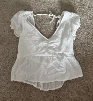 Hollister Top thumbnail 1
