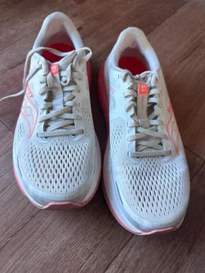 Saucony Women's White & Pink Sweaty Betty Running Shoes thumbnail 6