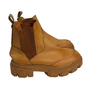FARM RIO Women's Tan Lug sole Chelsea Boots Size 9 thumbnail 1