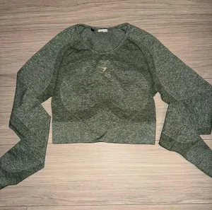 Gymshark Top Long Sleeve Cropped thumbnail 1