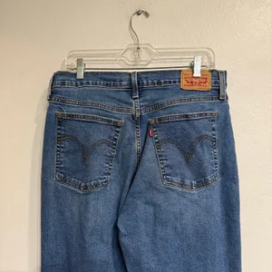 Levi’s Medium Wash Wedgie Straight Crop Jeans Sz 32 thumbnail 8