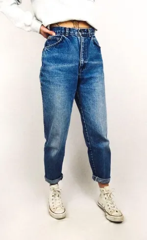 Vintage Chic High-Waisted Denim | Size 29 thumbnail 5