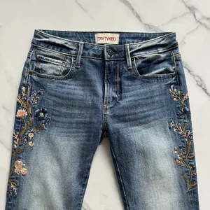 Anthropologie DRIFTWOOD Kelly Bootcut Jeans 25 Floral Embroidery Mid Rise Boho Cowgirl Chic thumbnail 6