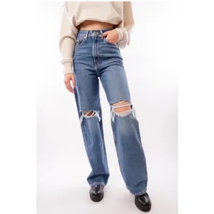 Levi’s Premium High Loose Distressed Wide Leg Jeans‎ Size 26 thumbnail 4