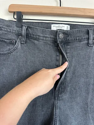 Abercrombie & Fitch The Slim Straight Ultra High Rise Jeans thumbnail 7