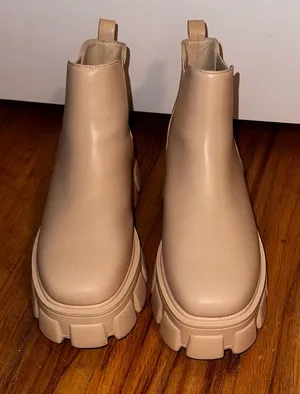 Cream bootie thumbnail 1
