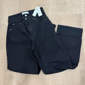 Abercrombie & Fitch curve love high rise jeans cuff hem in black (25 short) thumbnail 1