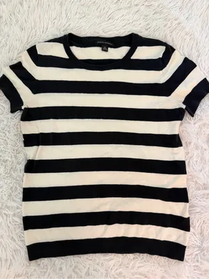 Banana Republic Women’s M Black Cream Striped Knit Top Short Sleeve thumbnail 1