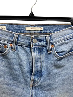 Levi’s Premium Denim Wedgie Jeans Blue Size 26 Straight Leg Minimalist Preppy thumbnail 12