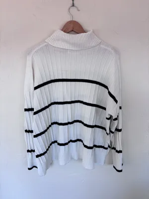 Calvin Klein Sweater thumbnail 4