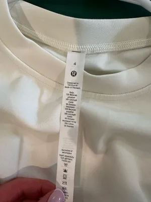 Lululemon cropped shirt thumbnail 4