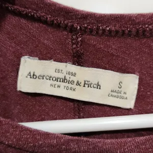 Abercrombie & Fitch Maroon Short Sleeve Spellout Collegiate Tee Shirt Size Small thumbnail 4